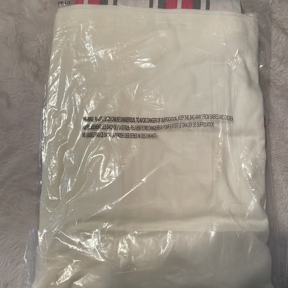 Wind River Women’s polar bear Pajamas NIB sizes medium and large availab… - Picture 3 of 5